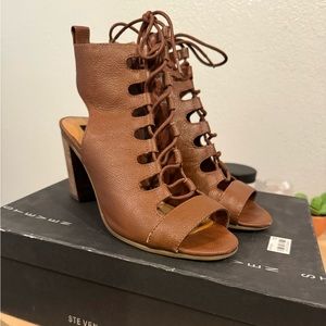 Size 8 women’s Steve Madden heels